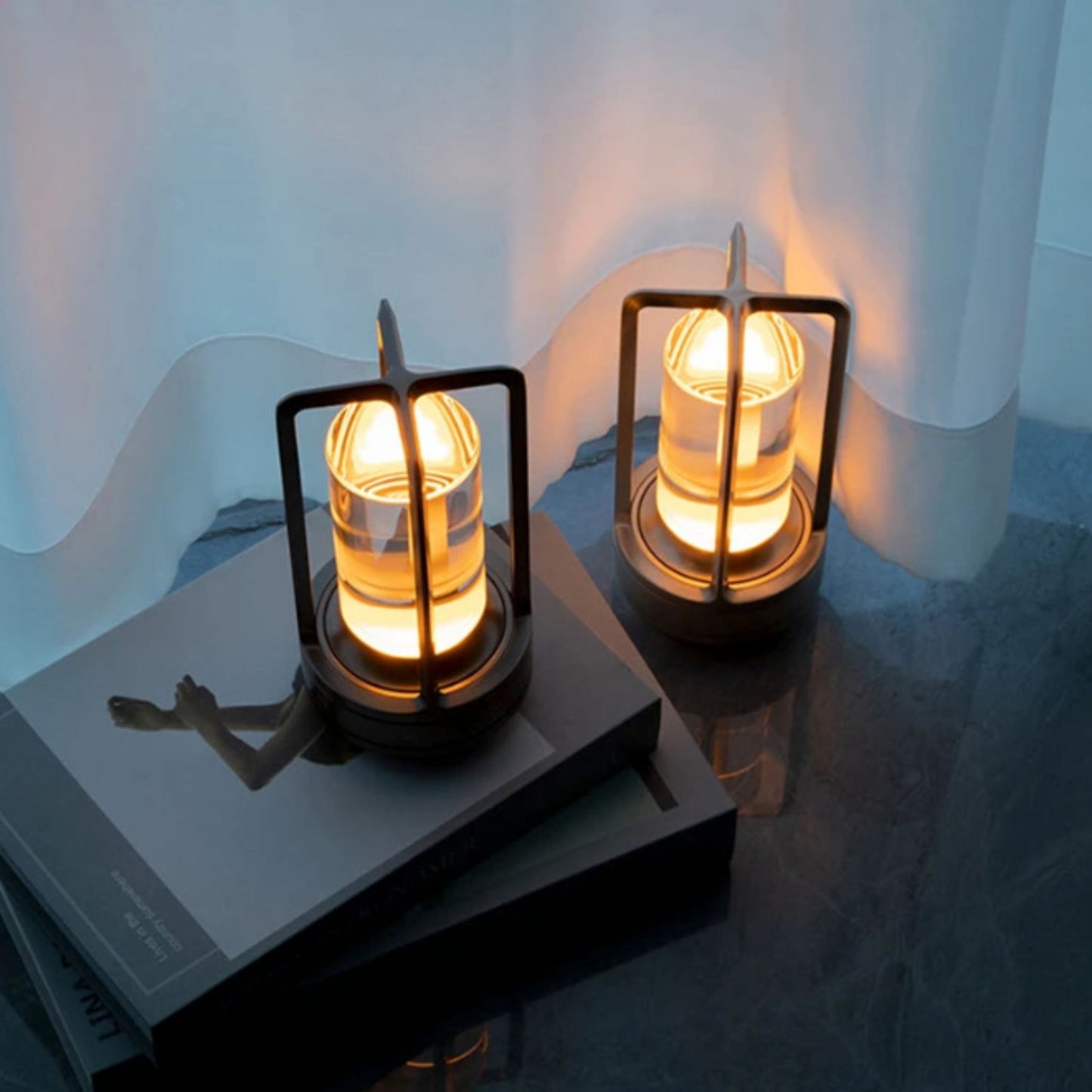 Crystalora Lamp