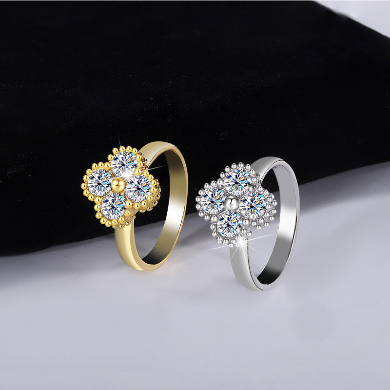 Clovera Moissanite Ring