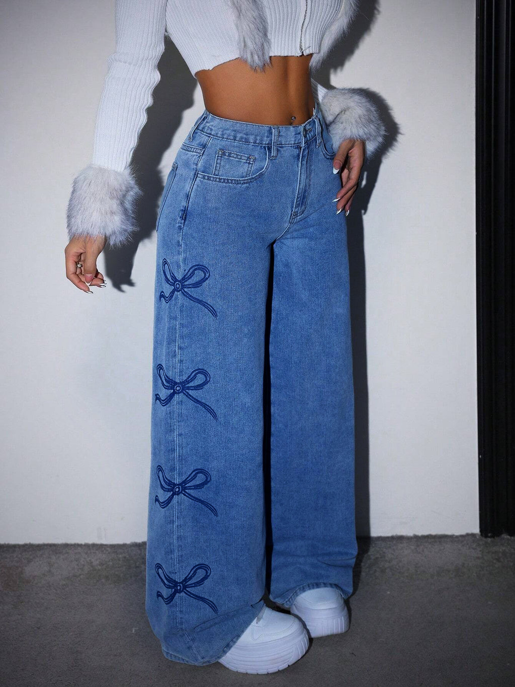 Eloria Bow Waist Wide Leg Jeans