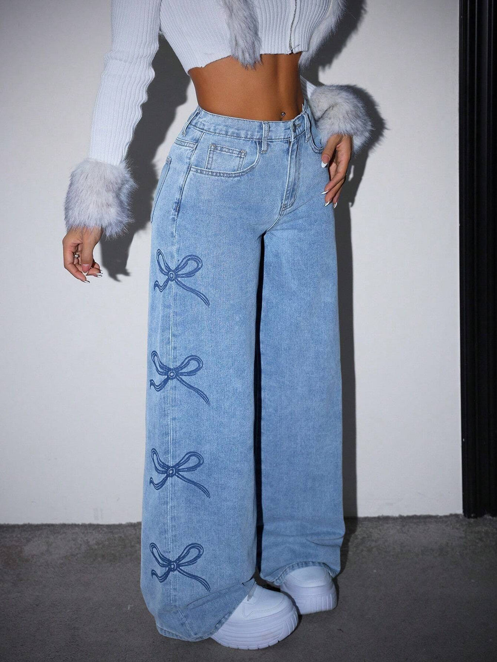 Eloria Bow Waist Wide Leg Jeans
