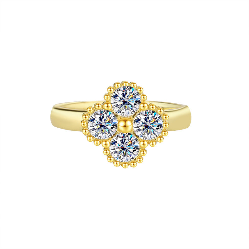 Clovera Moissanite Ring