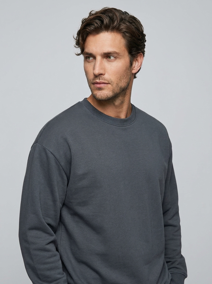 Harlow Essential Sweatshirt - Gray - Three-Quarter
