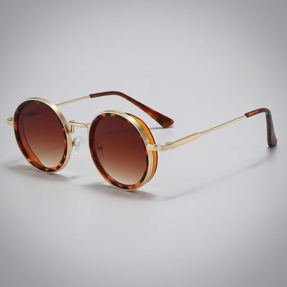 Tortoiseshell gold frame with tea leaves - background swap